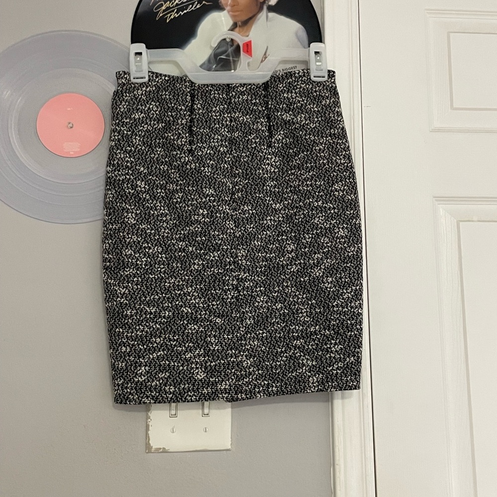 Ann Taylor Black and White Pencil Skirt